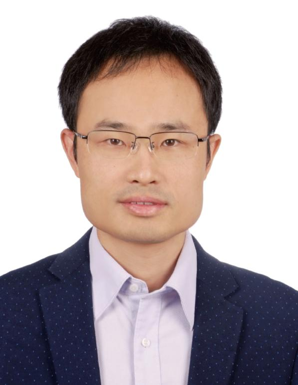 王 磊